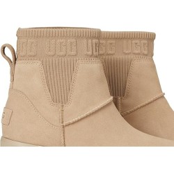 UGG Moxy Chelsea Boots B0DPRP7N8J Respirant